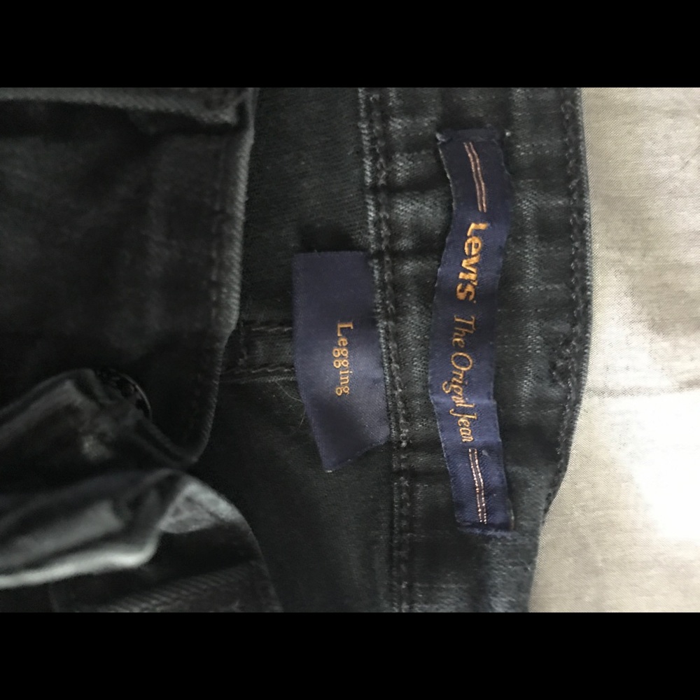 Black skinny Levi's